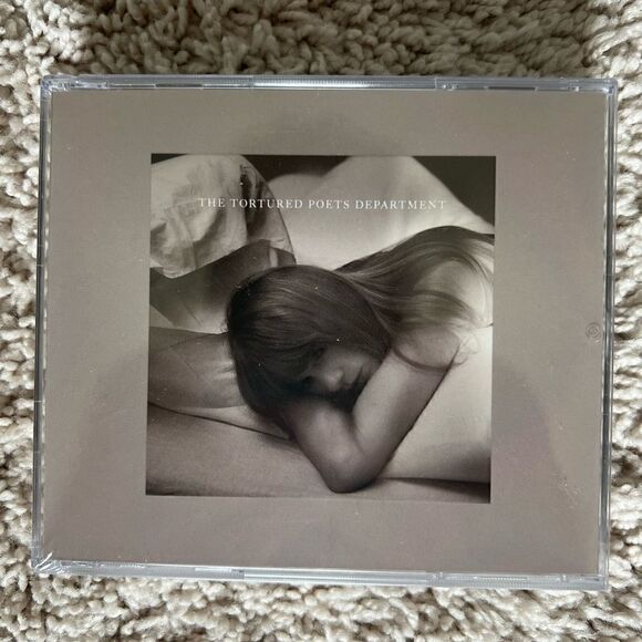 The Tortured Poets Department Collector's Edition Deluxe CD + Bonus Track - Picture 1 of 7